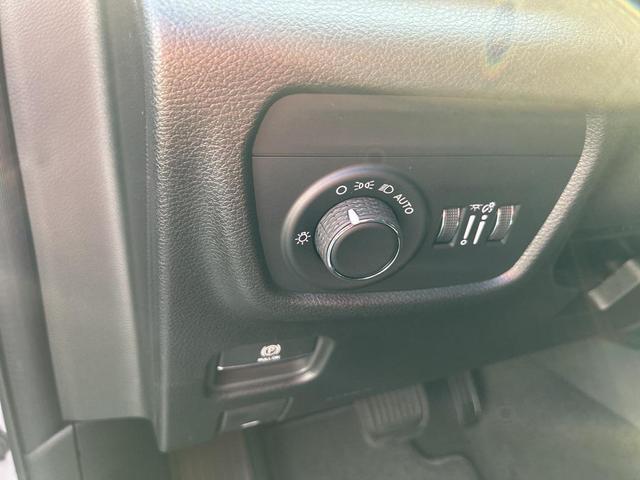 Photo of 2025 Silver Zynith Jeep Grand Cherokee