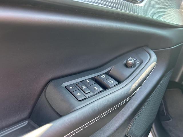 Photo of 2025 Silver Zynith Jeep Grand Cherokee