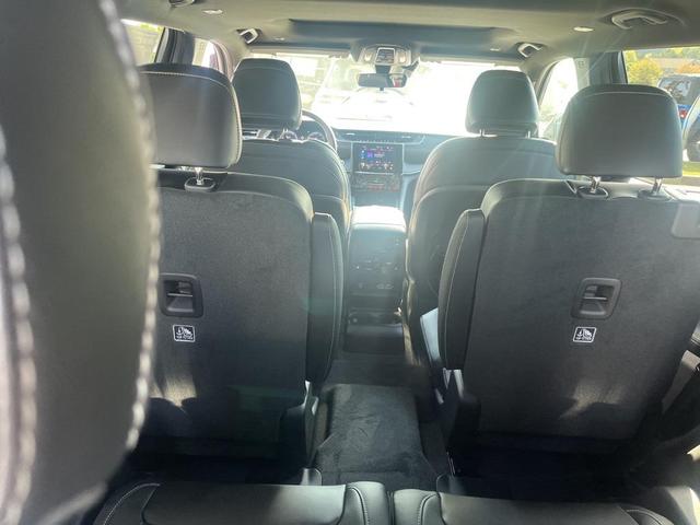 Photo of 2025 Silver Zynith Jeep Grand Cherokee L