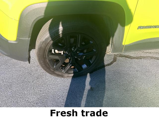 Photo of 2017 Hypergreen Clearcoat Jeep Renegade