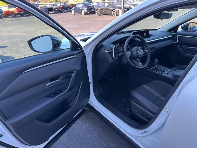 Photo of 2025 Wind Chill Pearl Mazda CX-50
