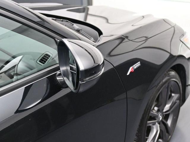 Photo of 2025 Majestic Black Pearl Acura Integra