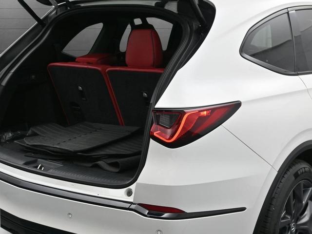 Photo of 2024 Platinum White Pearl Acura MDX