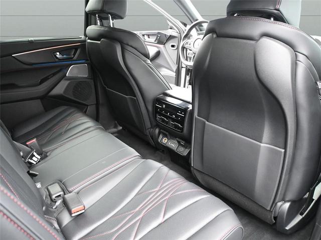 Photo of 2023 Platinum White Pearl Acura MDX