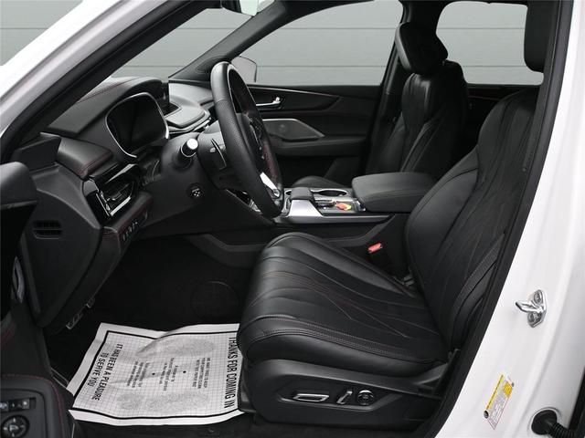Photo of 2023 Platinum White Pearl Acura MDX