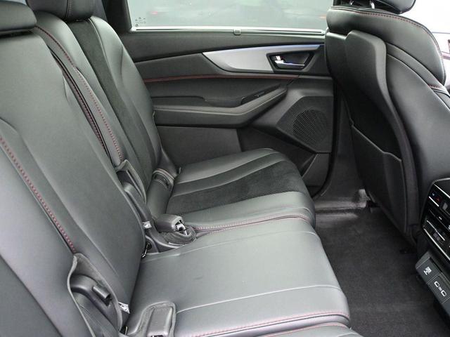 Photo of 2024 Liquid Carbon Metallic Acura MDX