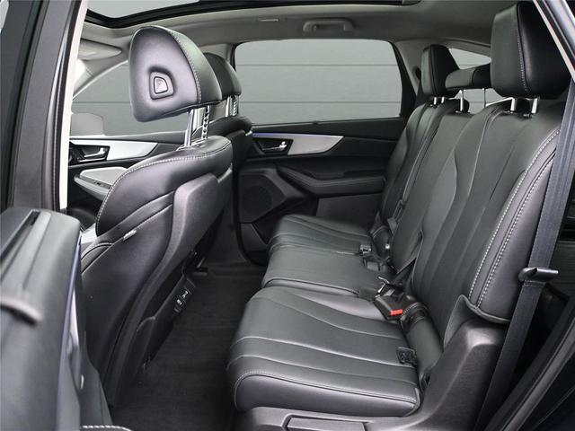 Photo of 2024 Majestic Black Pearl Acura MDX