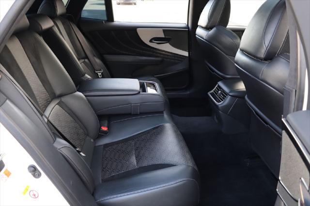 Photo of 2018 WHITE Lexus LS 500