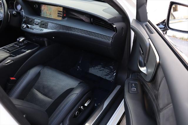 Photo of 2018 WHITE Lexus LS 500