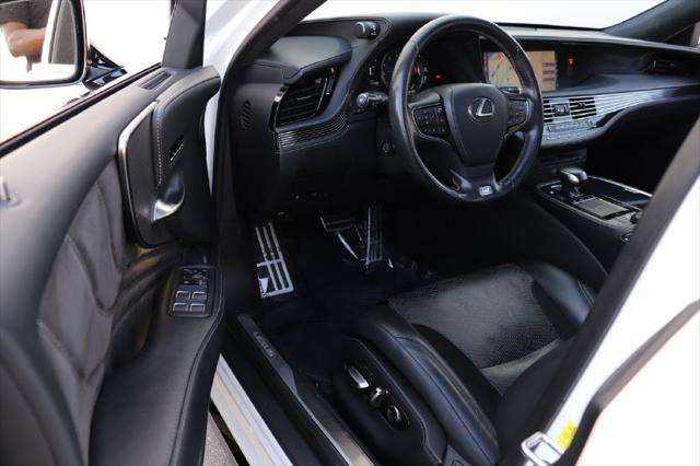 Photo of 2018 WHITE Lexus LS 500