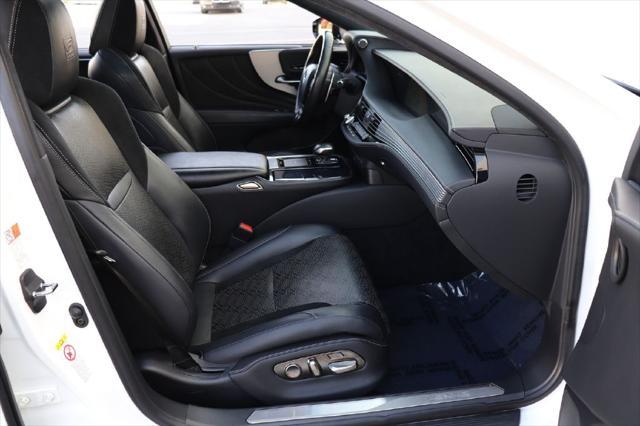 Photo of 2018 WHITE Lexus LS 500