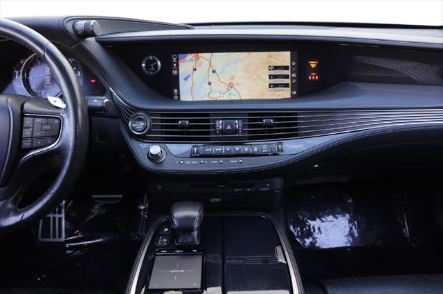 Photo of 2018 WHITE Lexus LS 500