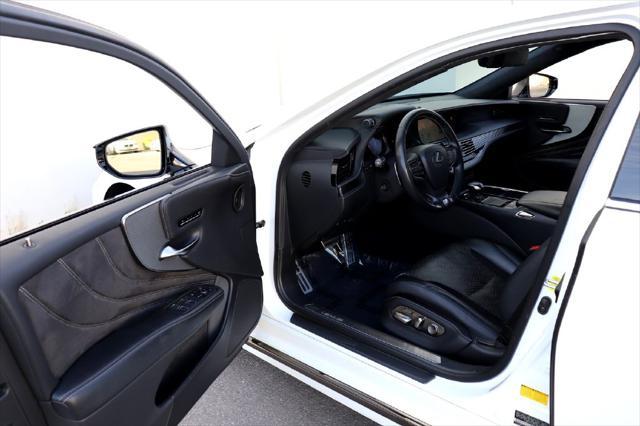 Photo of 2018 WHITE Lexus LS 500