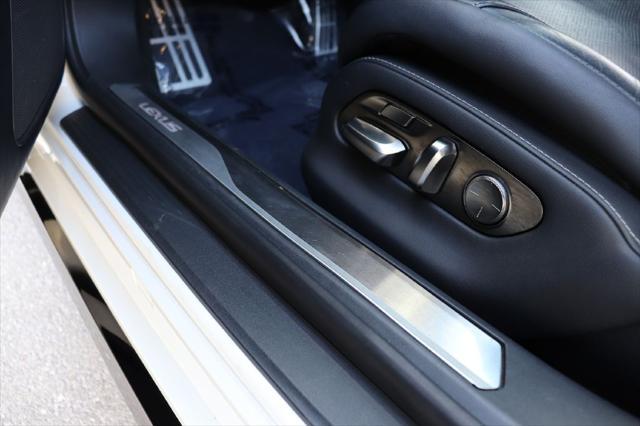 Photo of 2018 WHITE Lexus LS 500