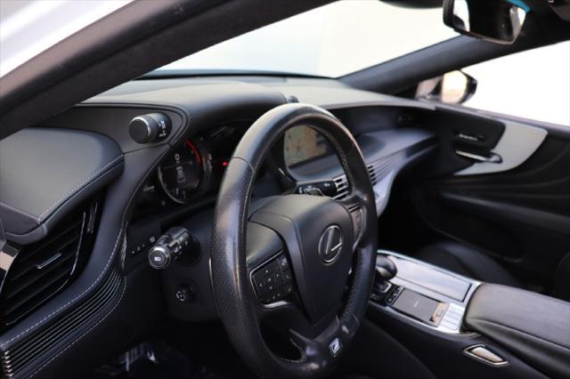 Photo of 2018 WHITE Lexus LS 500