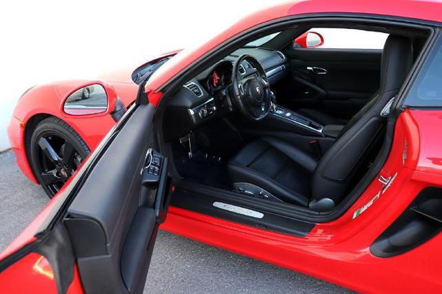 Photo of 2014 RED Porsche Cayman