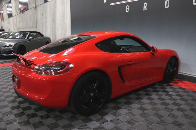 Photo of 2014 RED Porsche Cayman