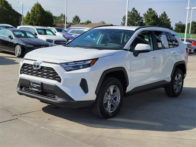 Photo of 2025 Ice Cap Toyota RAV4 Hybrid