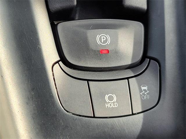 Photo of 2018 Blizzard Pearl Toyota C-HR