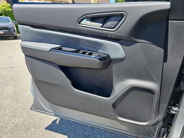 Photo of 2025 Mercury Silver Metallic Honda Prologue