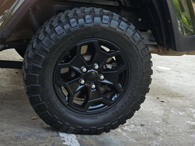 Photo of 2022 Sarge Green Clearcoat Jeep Gladiator