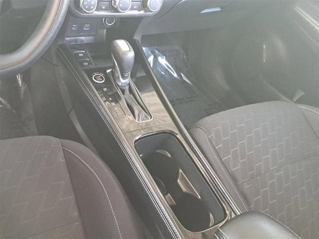 Photo of 2024 Gun Metallic Nissan Kicks