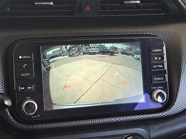 Photo of 2024 Gun Metallic Nissan Kicks