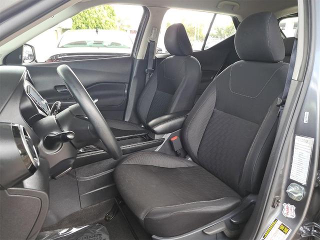 Photo of 2024 Gun Metallic Nissan Kicks