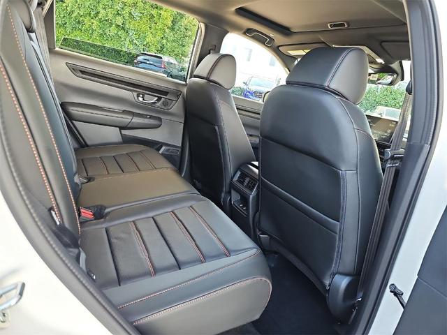 Photo of 2026 Platinum White Pearl Honda CR-V Hybrid