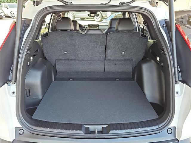 Photo of 2026 Platinum White Pearl Honda CR-V Hybrid