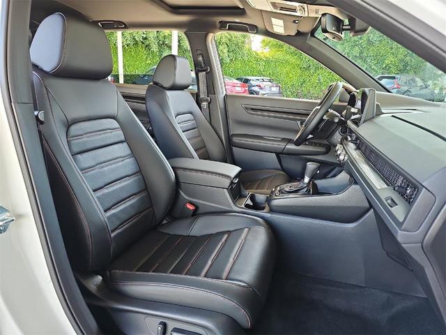 Photo of 2026 Platinum White Pearl Honda CR-V Hybrid