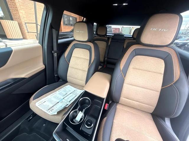 Photo of 2025 SILVER Chevrolet Equinox