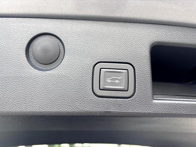 Photo of 2025 SILVER Chevrolet Equinox