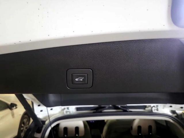 Photo of 2025 WHITE Buick Encore GX