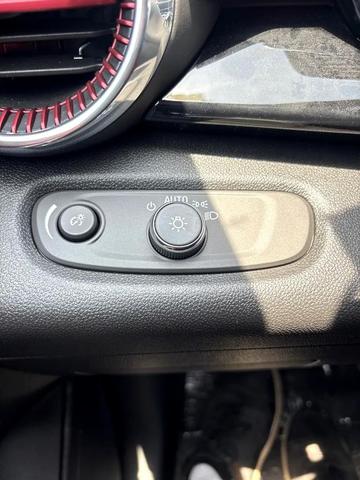 Photo of 2025 Mosaic Black Metallic Chevrolet Trax