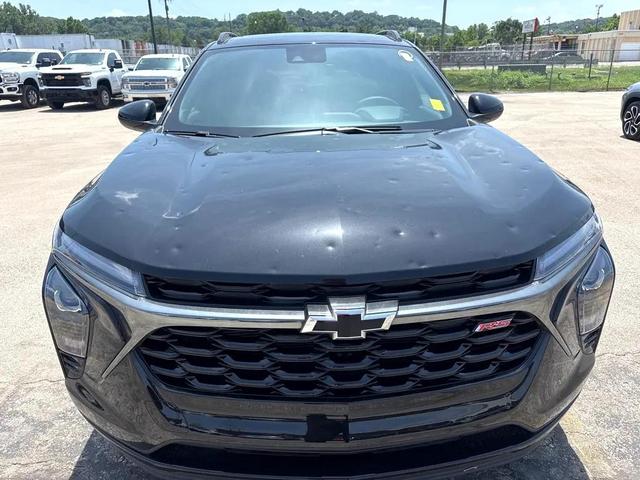 Photo of 2025 Mosaic Black Metallic Chevrolet Trax