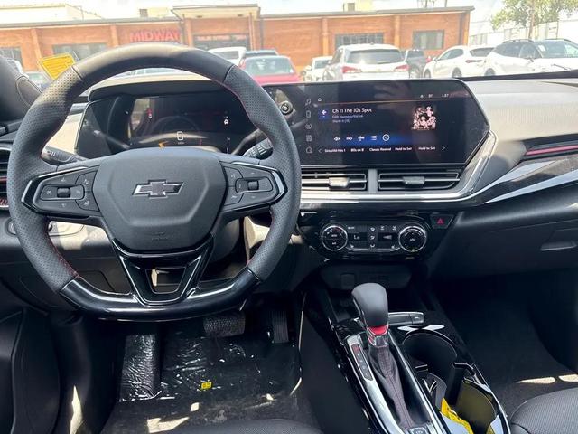 Photo of 2025 Mosaic Black Metallic Chevrolet Trax