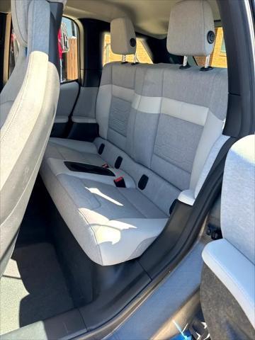Photo of 2014 GREY BMW i3