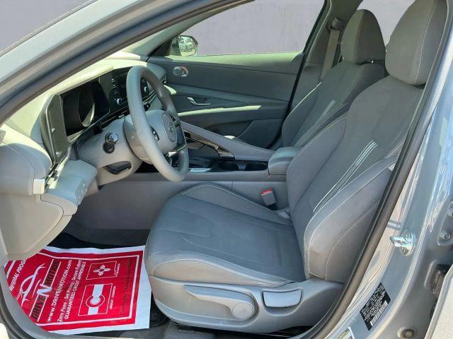 Photo of 2021 Gray Hyundai ELANTRA HEV