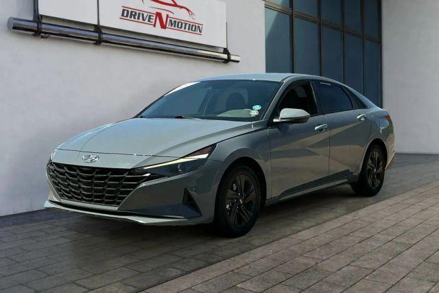 Photo of 2021 Gray Hyundai ELANTRA HEV
