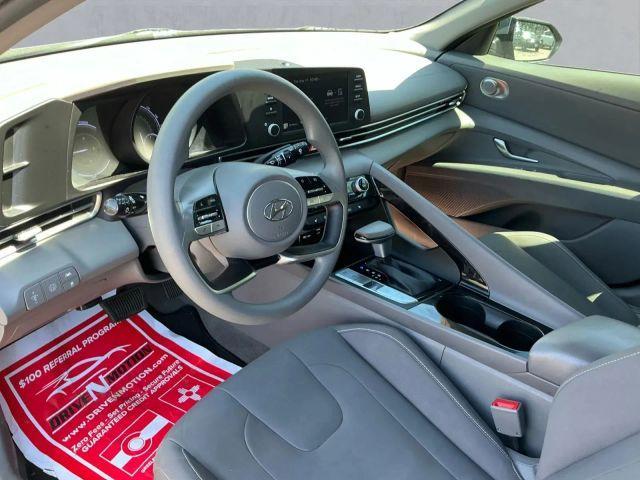 Photo of 2021 Gray Hyundai ELANTRA HEV