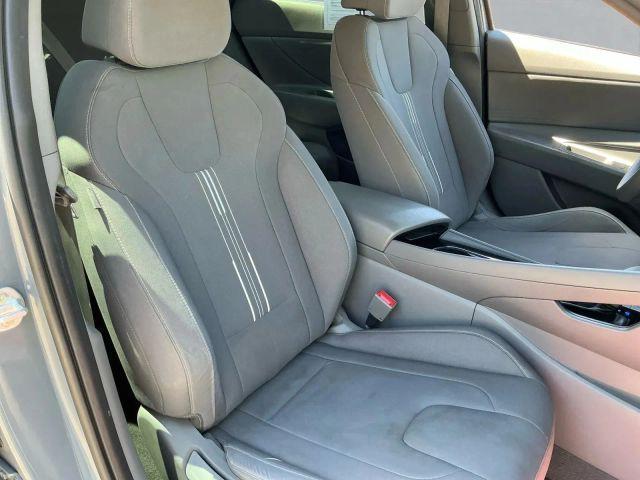 Photo of 2021 Gray Hyundai ELANTRA HEV