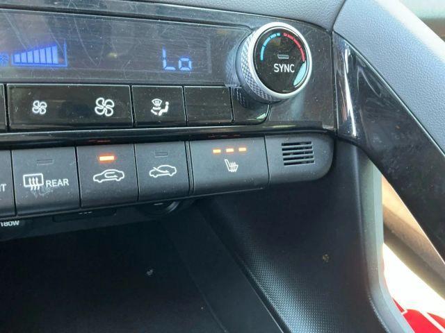 Photo of 2021 Gray Hyundai ELANTRA HEV