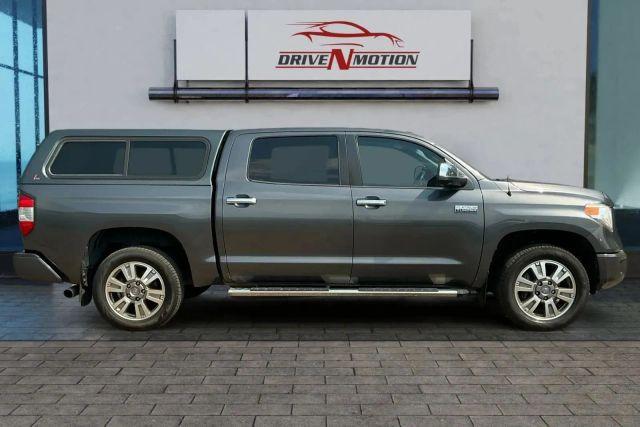 Photo of 2016 Gray Toyota Tundra