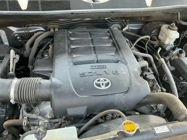 Photo of 2016 Gray Toyota Tundra