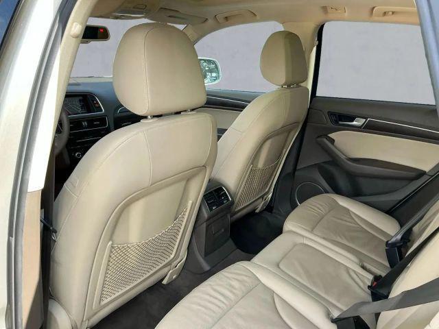 Photo of 2015 Silver Audi Q5