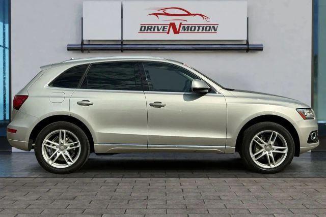 Photo of 2015 Silver Audi Q5