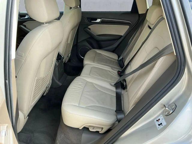 Photo of 2015 Silver Audi Q5