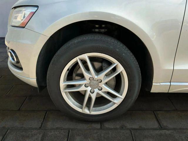 Photo of 2015 Silver Audi Q5