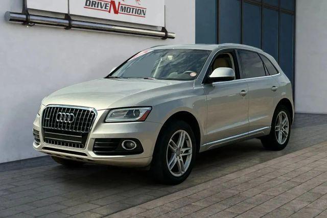 Photo of 2015 Silver Audi Q5